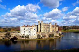 Full-Day Coach Tour to Leeds Castle