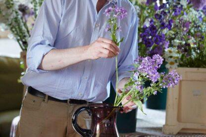 Online Art of Environmental Floristry Course with an Expert for One