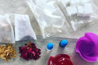 Rose Soap Crafting Kit for One with The Soap Loaf Company