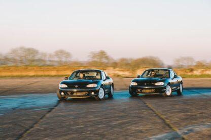 20 Lap MX5 vs BMW Driving Experience with Drift Limits