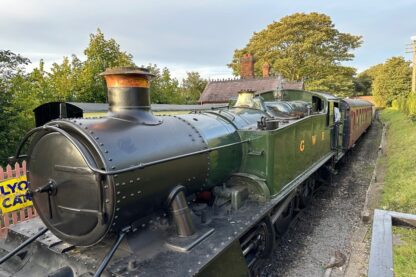 Chiltern Hills Steam Train Experience with Chocolates and Bubbly for Two